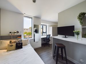 bedroom - click for photo gallery